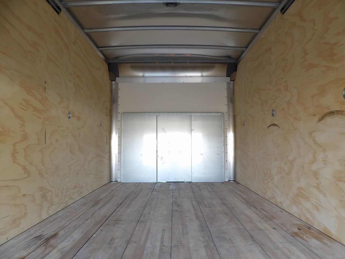 Used 2022 Ford E-350 Cutaway - photo 10
