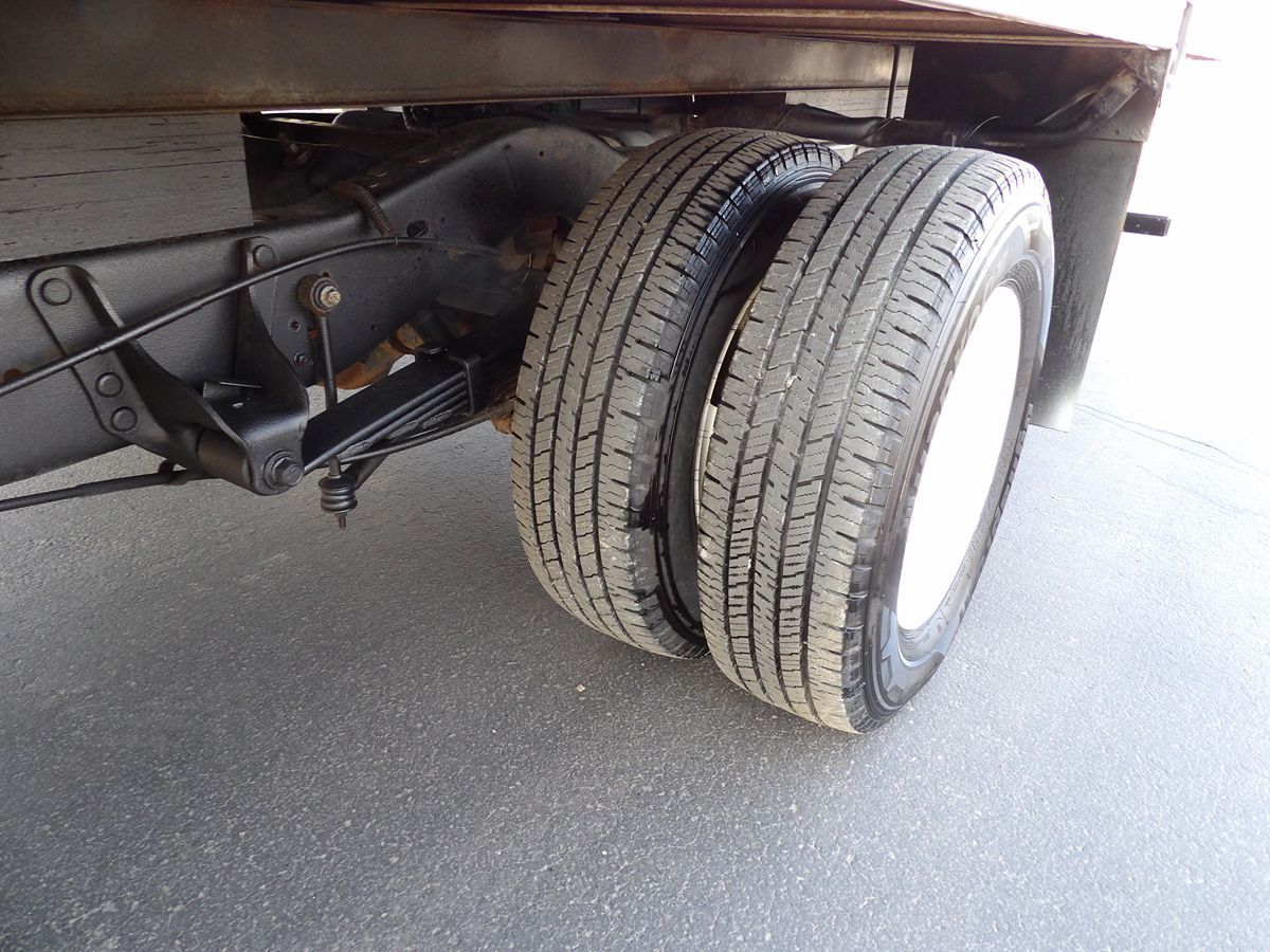 Used 2022 Ford E-350 Cutaway - photo 22
