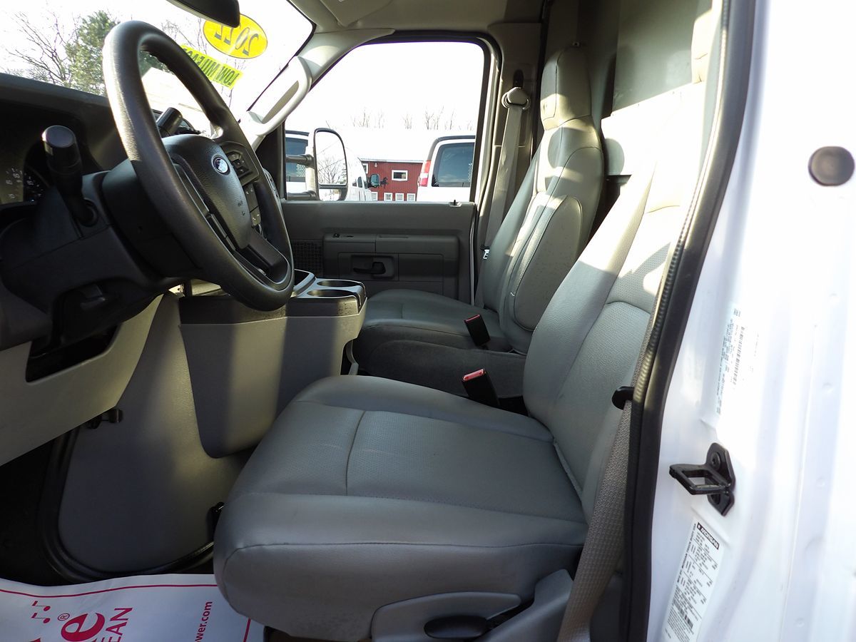 Used 2022 Ford E-350 Cutaway - photo 25