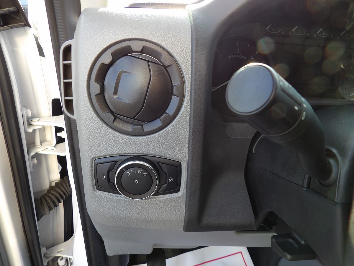 Used 2022 Ford E-350 Cutaway - photo 29