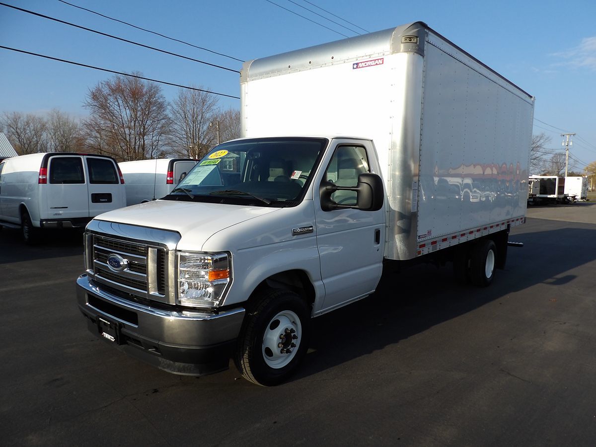 Used 2022 Ford E-350 Cutaway - photo 3