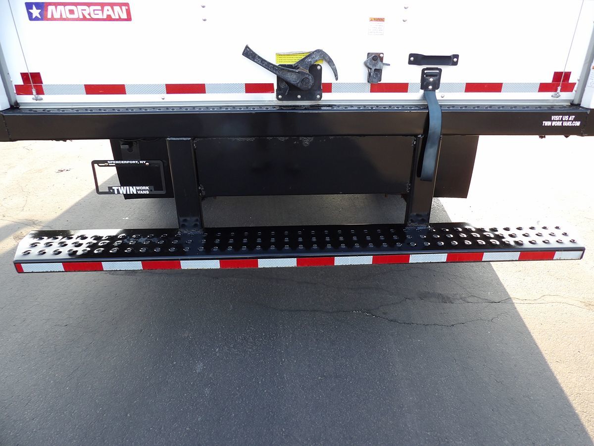 Used 2022 Ford E-350 Cutaway - photo 8