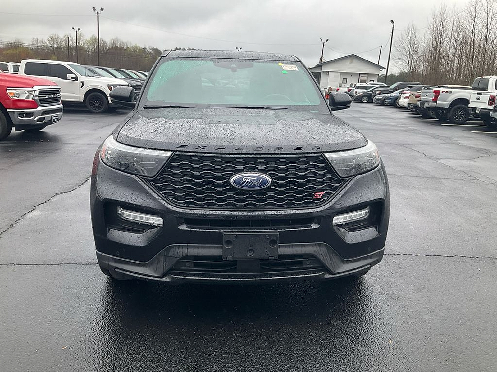 Used 2022 Ford Explorer - photo 2