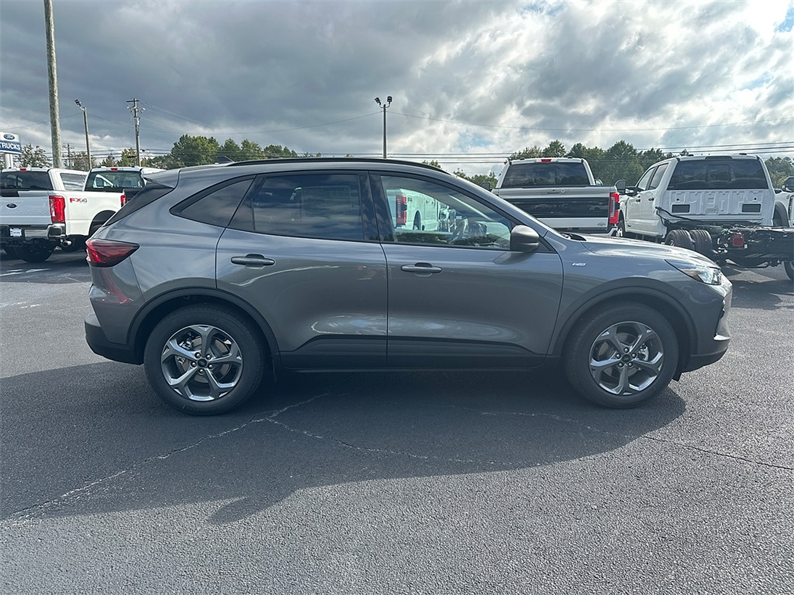 New 2026 Ford Escape ST-Line - photo 4