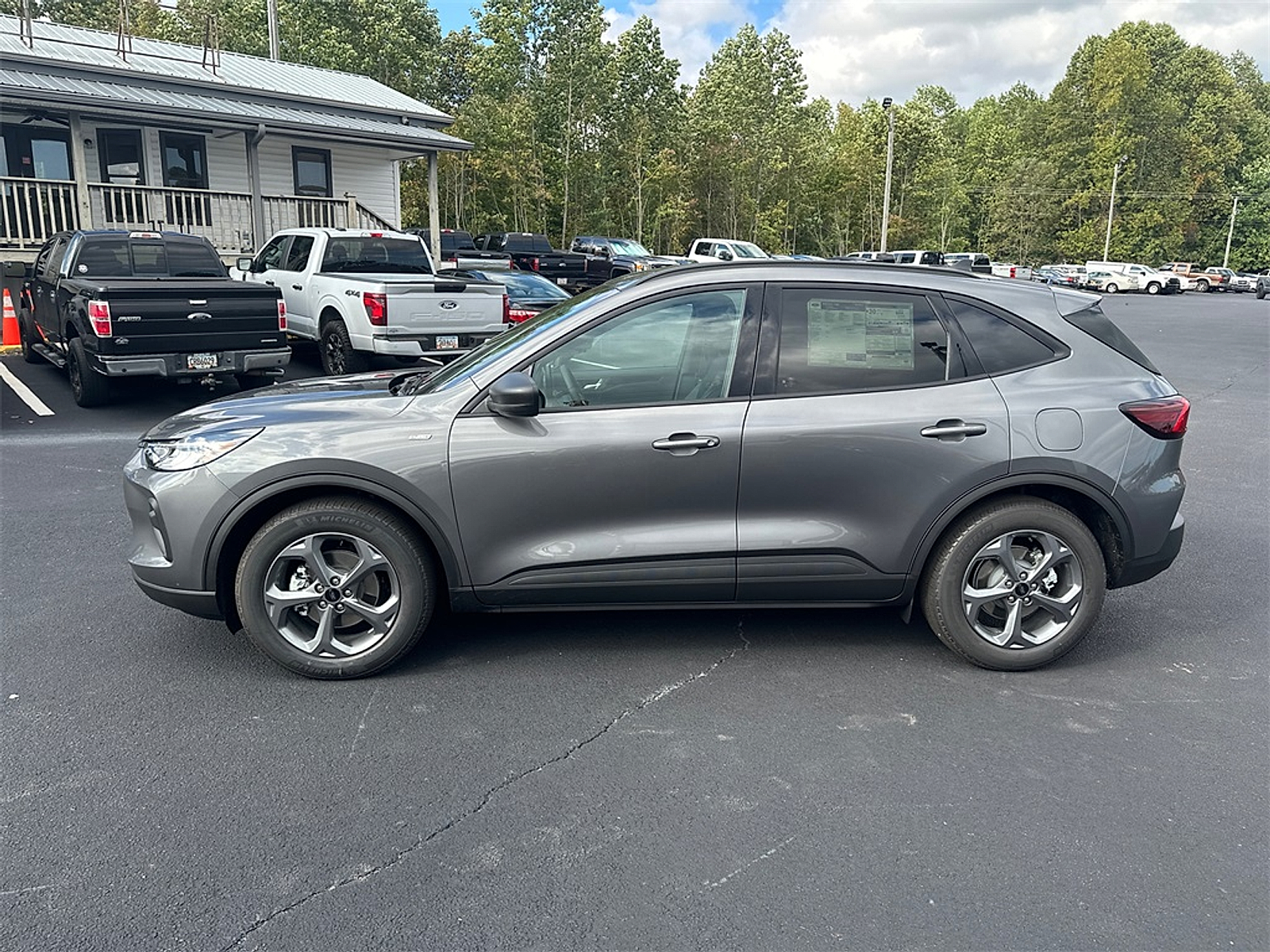 New 2026 Ford Escape ST-Line - photo 8