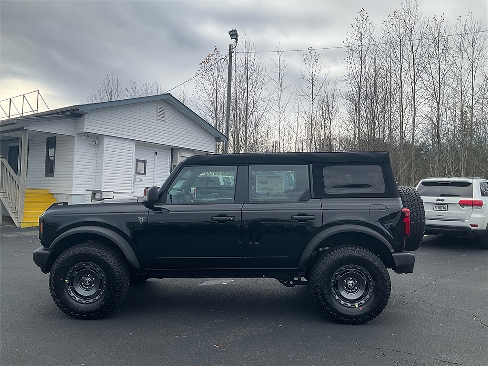 New 2025 Ford Bronco - photo 8