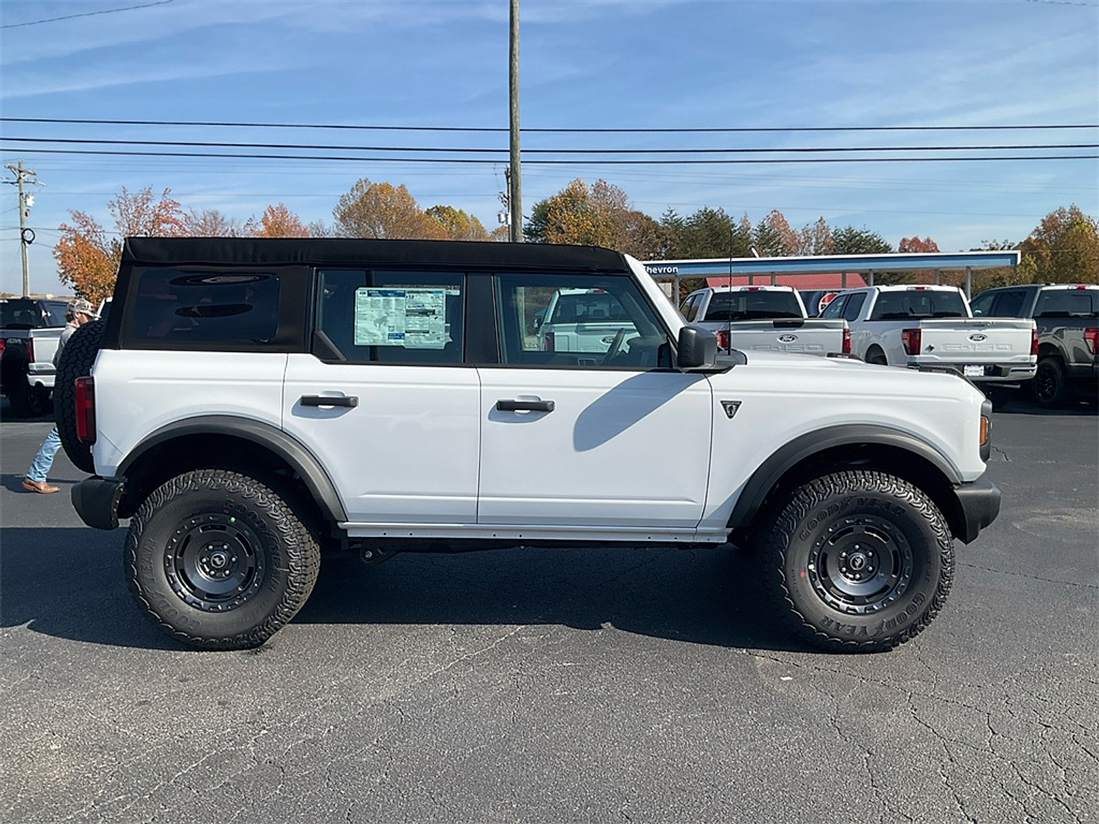 New 2025 Ford Bronco - photo 4
