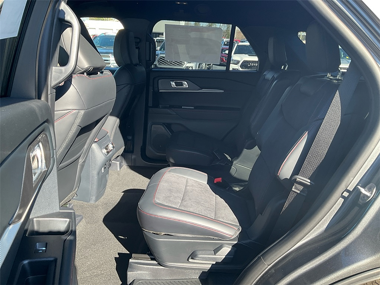 New 2026 Ford Explorer ST - photo 14
