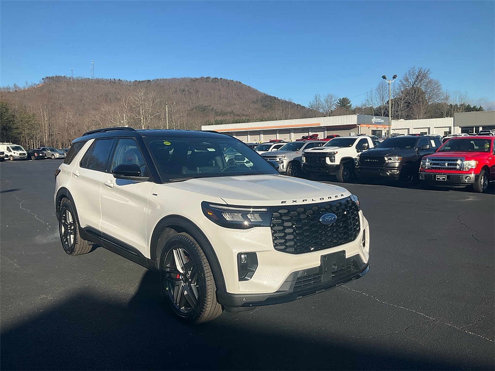 New 2026 Ford Explorer ST-Line - photo 3