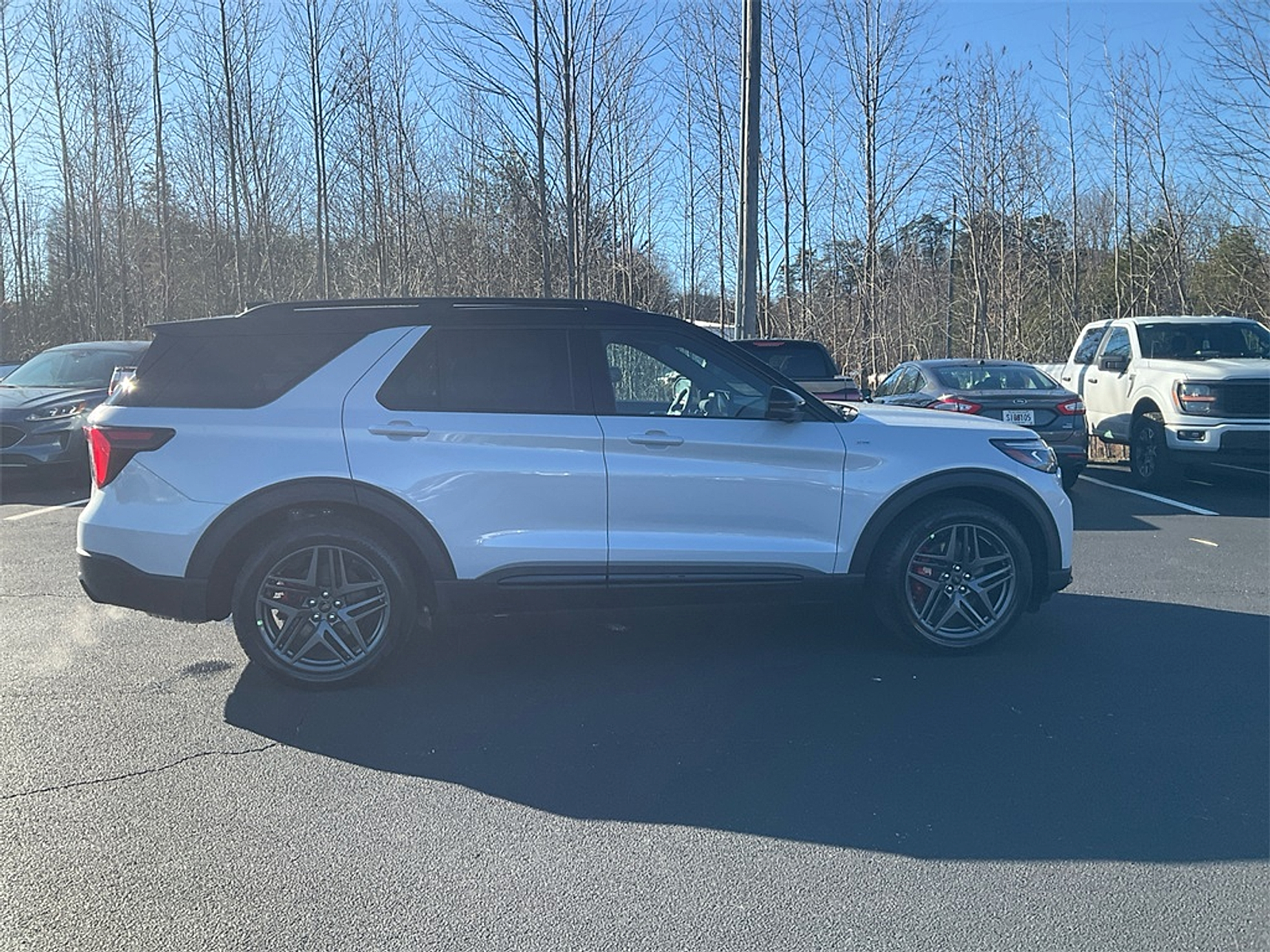 New 2026 Ford Explorer ST-Line - photo 4