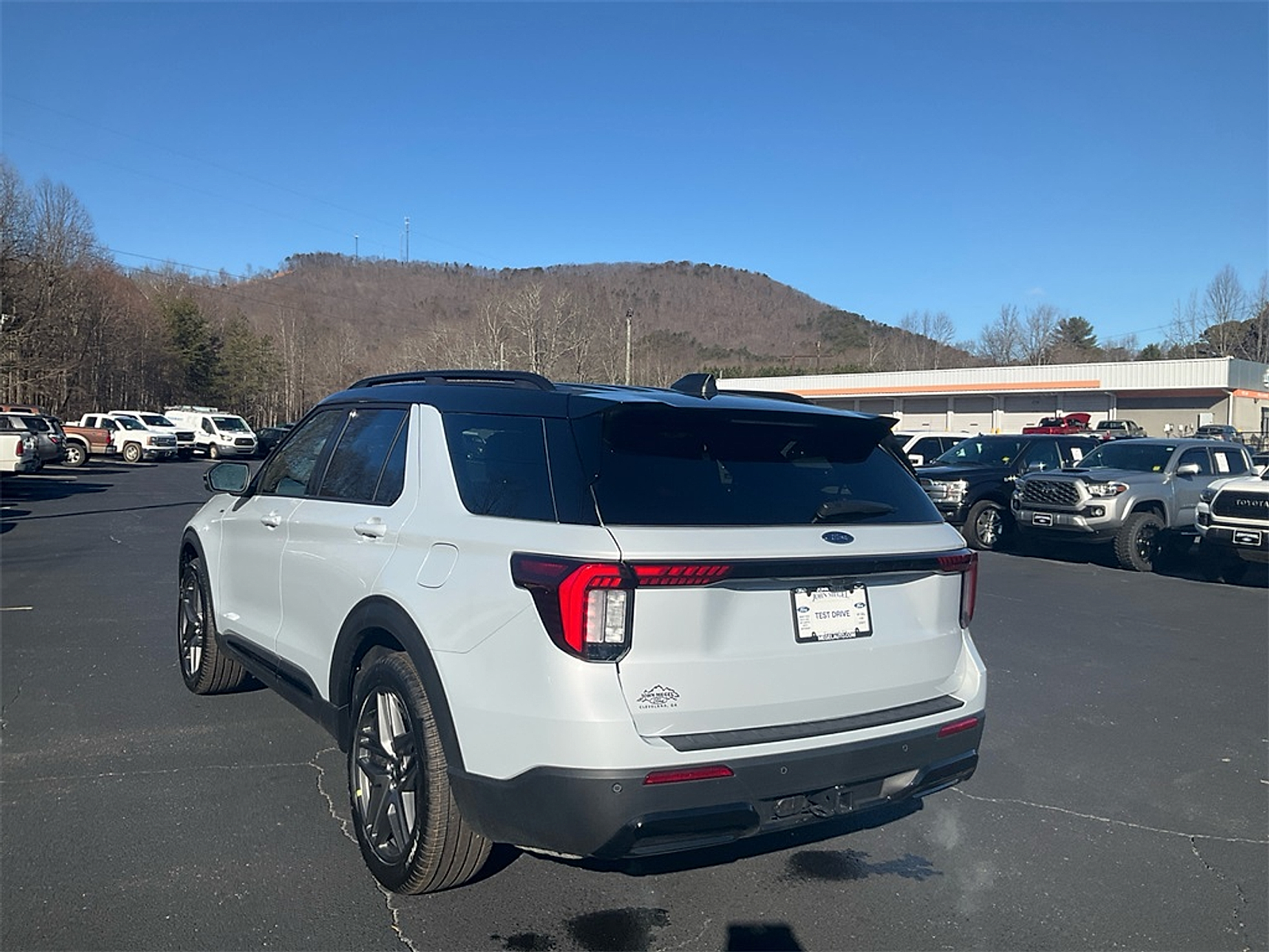 New 2026 Ford Explorer ST-Line - photo 7
