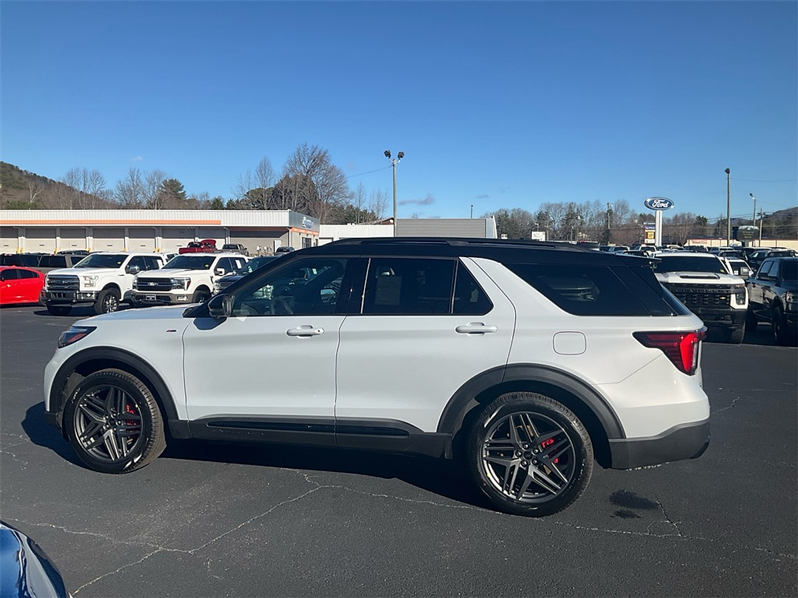 New 2026 Ford Explorer ST-Line - photo 8