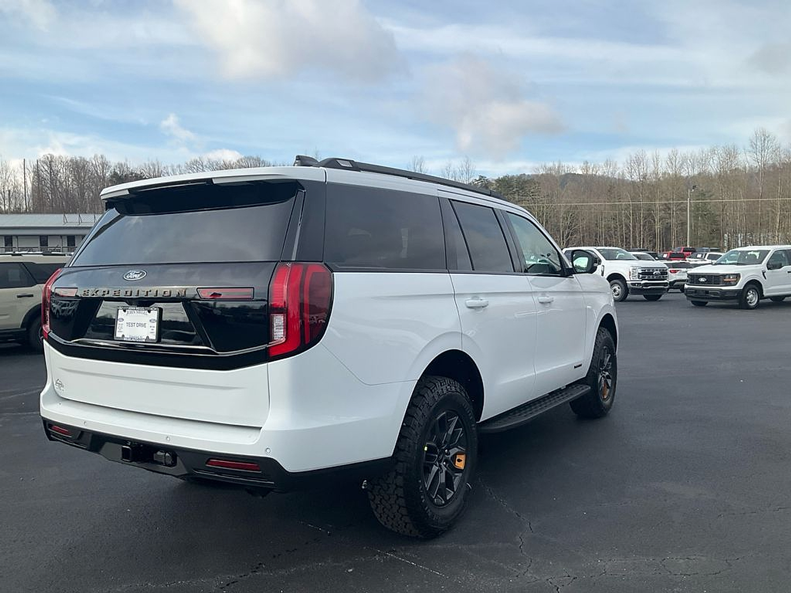 New 2026 Ford Expedition Tremor - photo 5