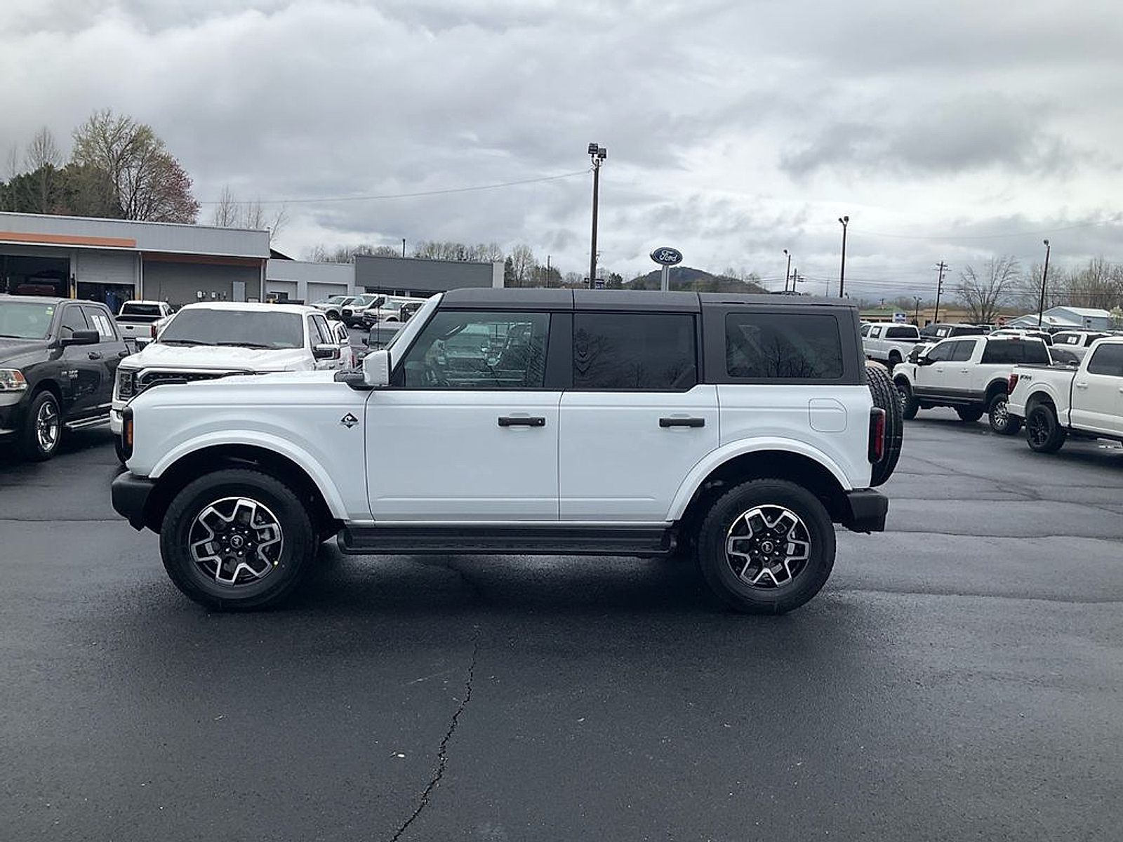 New 2026 Ford Bronco Outer Banks - photo 8
