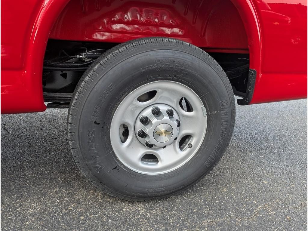 New 2025 Chevrolet Express 2500 Empty Cargo Van - photo 27