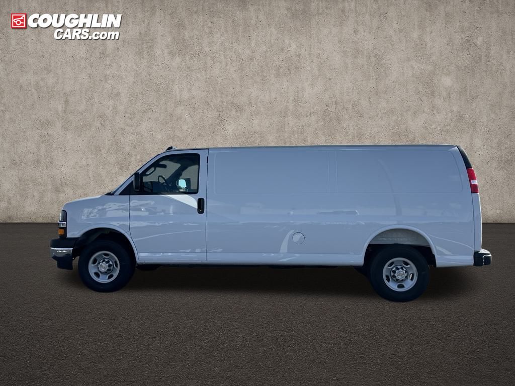 New 2025 Chevrolet Express 3500 Empty Cargo Van - photo 6