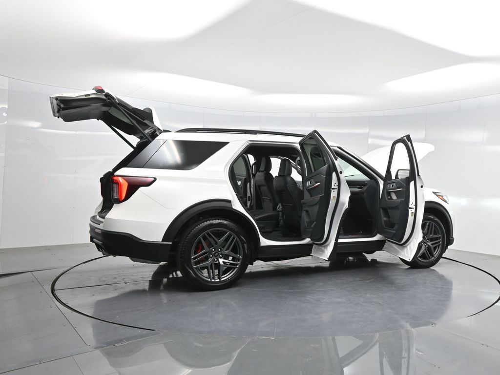 Used 2025 Ford Explorer ST SUV - photo 5
