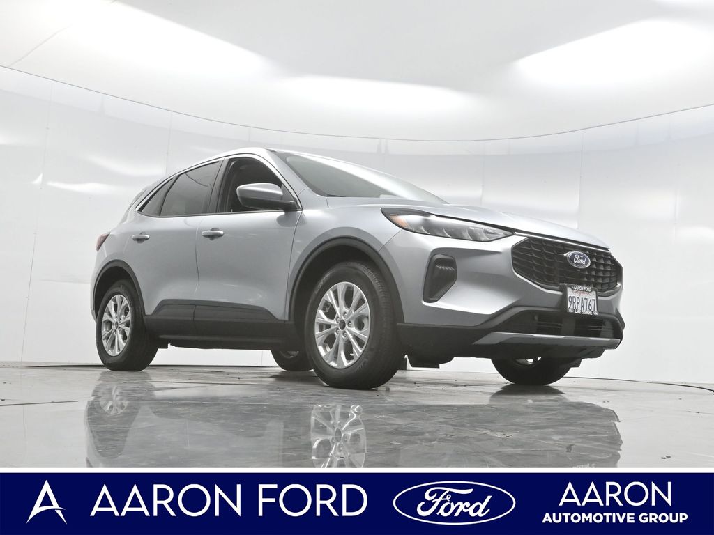 New 2024 Ford Escape - photo 2