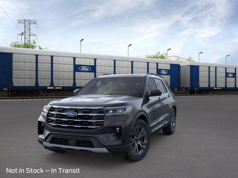 New 2025 Ford Explorer - photo 2