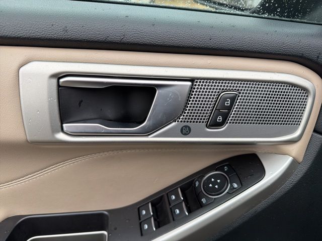 Used 2023 Ford Explorer Limited - photo 18