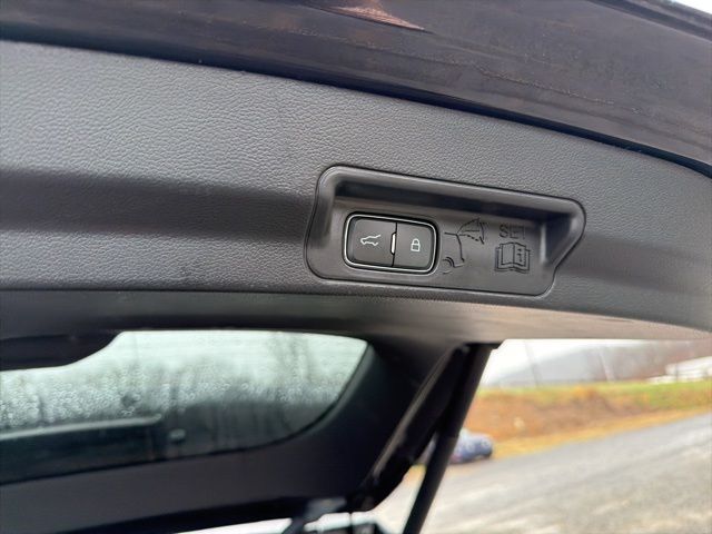 Used 2022 Ford Explorer XLT - photo 13
