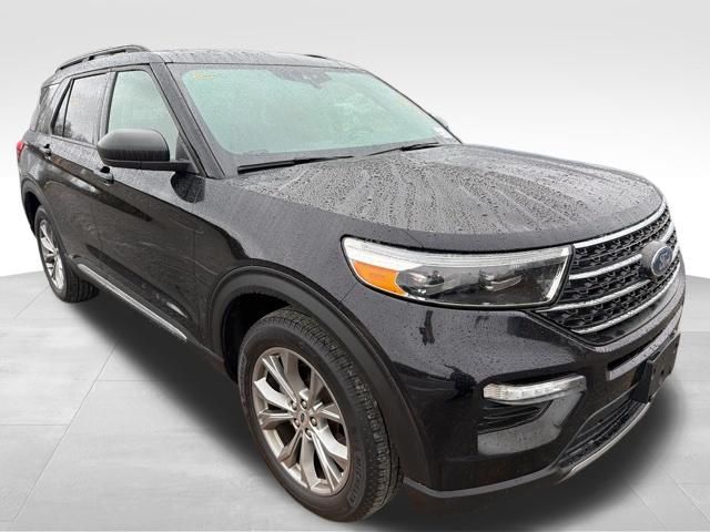Used 2022 Ford Explorer - photo 2