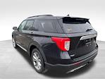 Used 2022 Ford Explorer XLT thumbnail 5