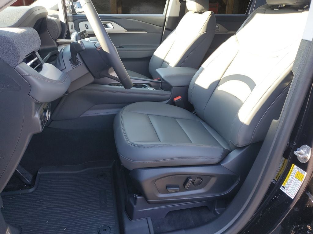 New 2026 Ford Explorer - photo 2