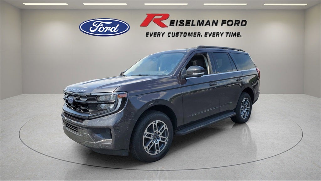 New 2025 Ford Expedition - photo 2