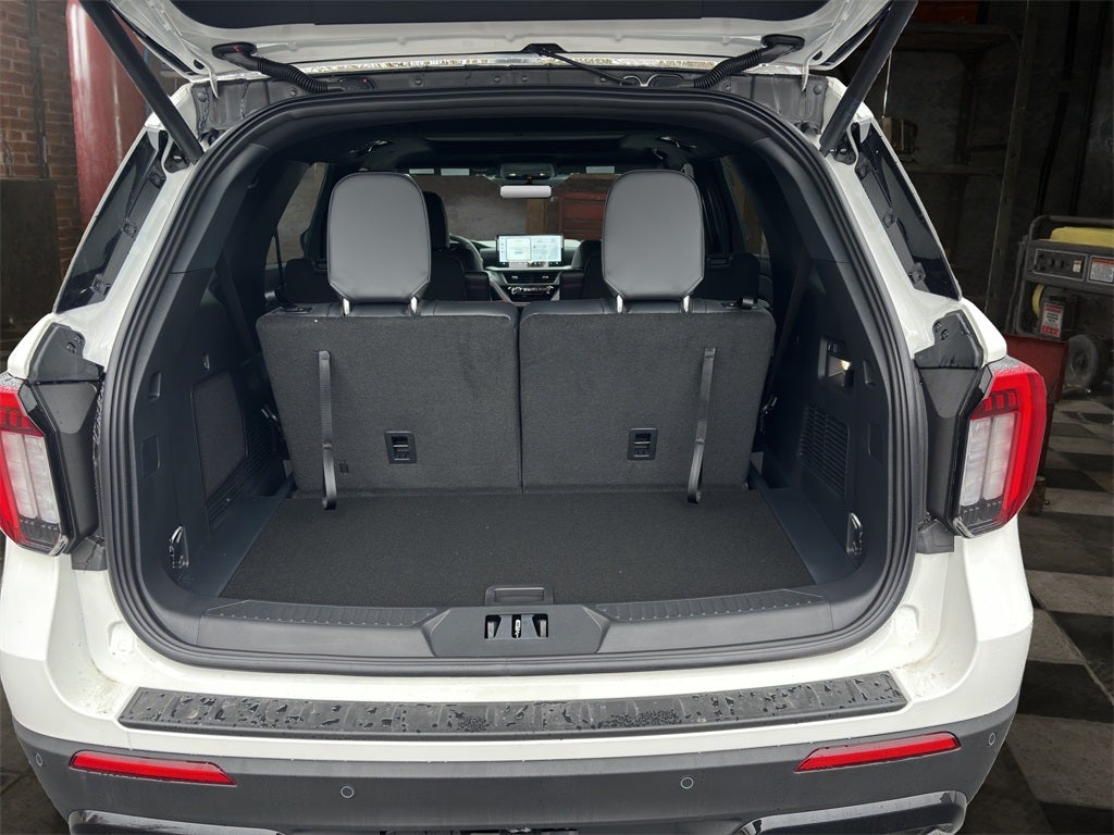 New 2026 Ford Explorer ST-Line - photo 9