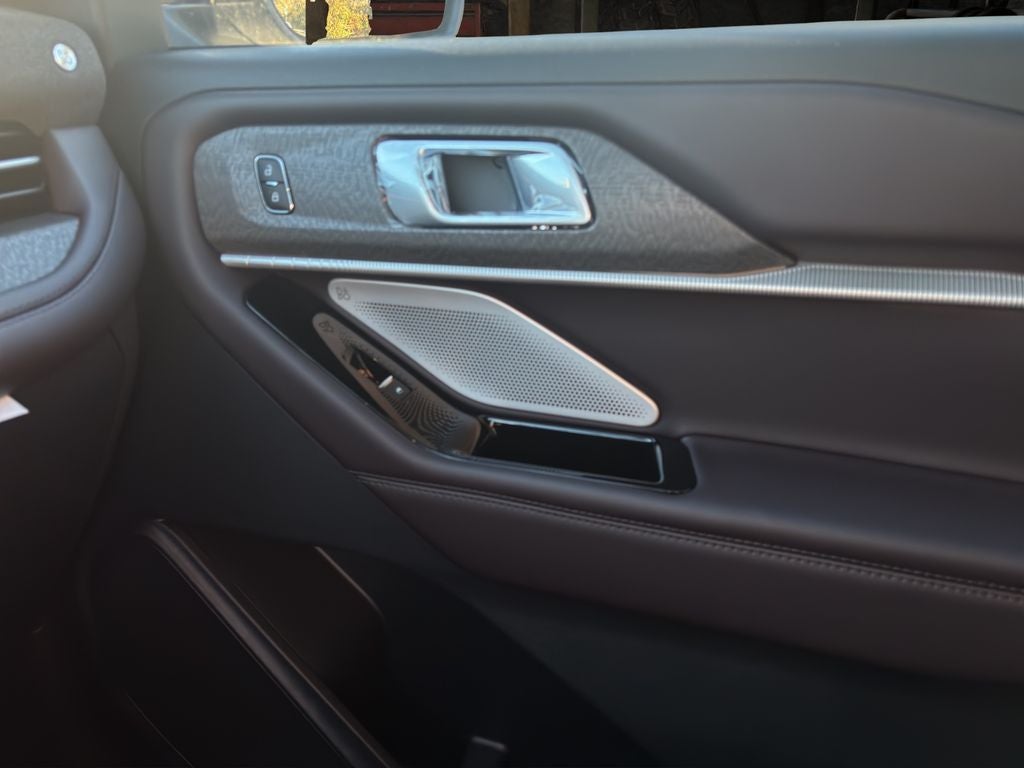 New 2026 Ford Explorer Platinum - photo 10