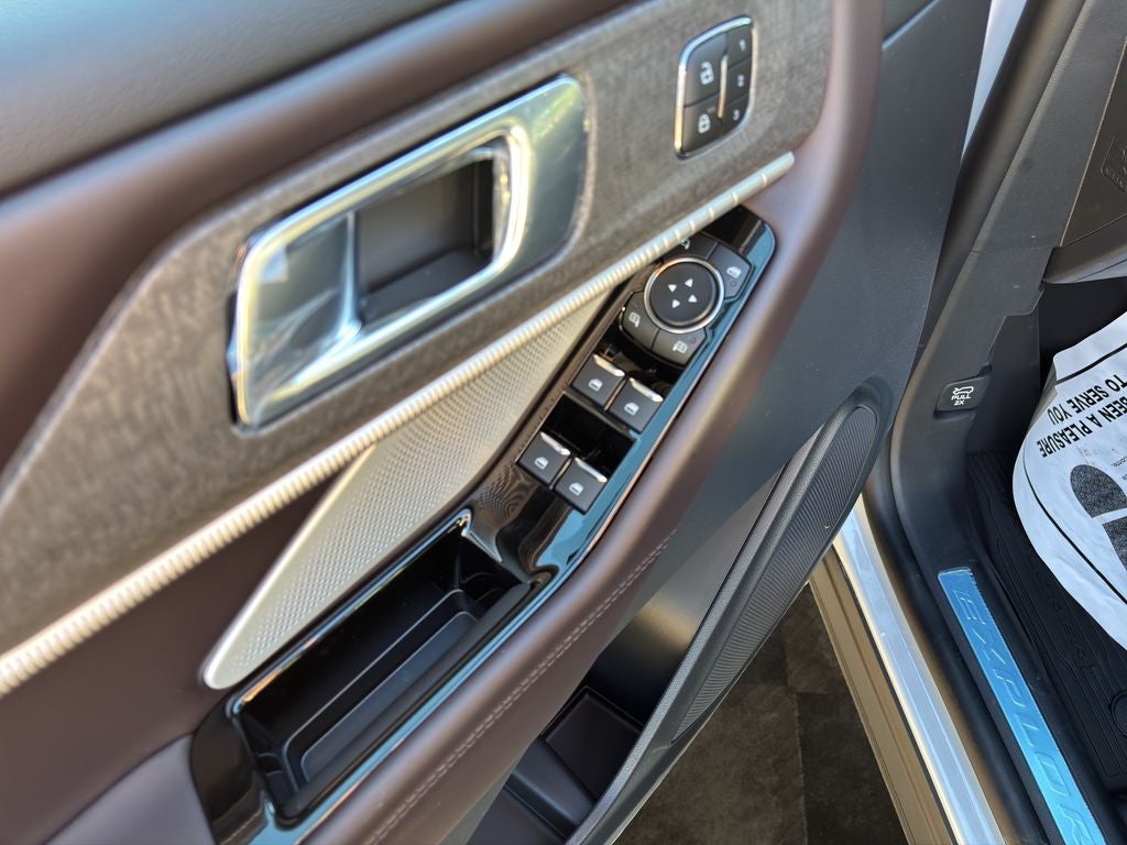 New 2026 Ford Explorer Platinum - photo 17