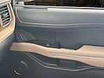 Used 2024 Ford Expedition Limited thumbnail 9