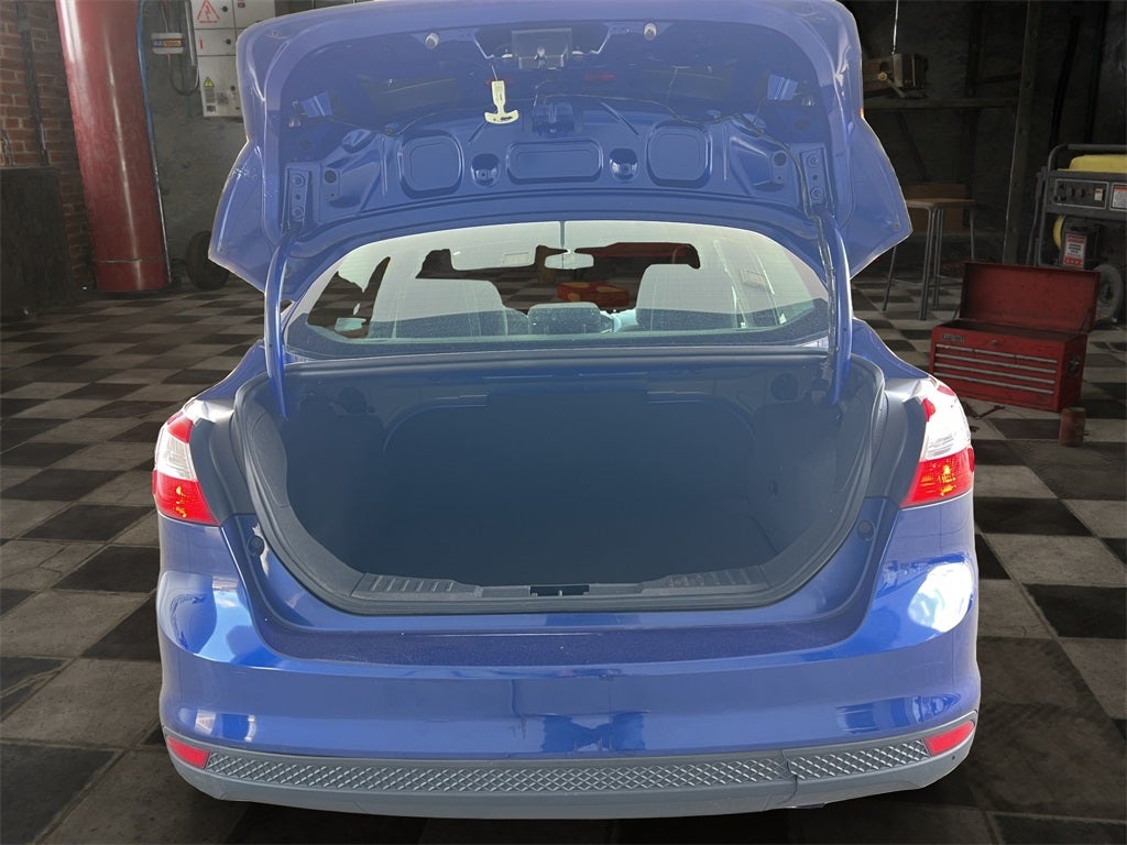 Used 2012 Ford Focus SE - photo 3