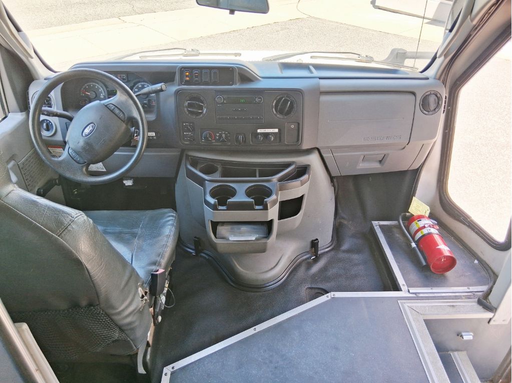 Used 2016 Ford E-350 Cutaway - photo 6
