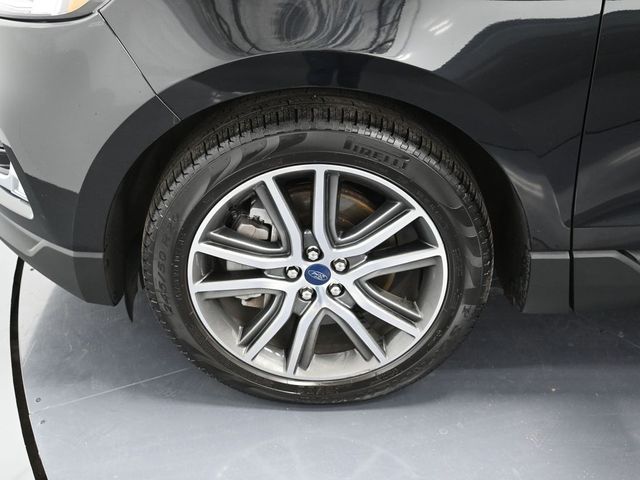 Used 2021 Ford Edge Titanium AWD SUV - photo 10