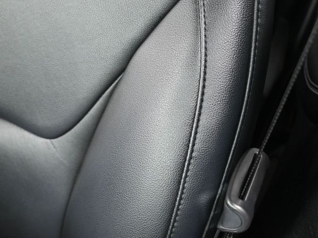 Used 2021 Ford Edge Titanium AWD SUV - photo 14