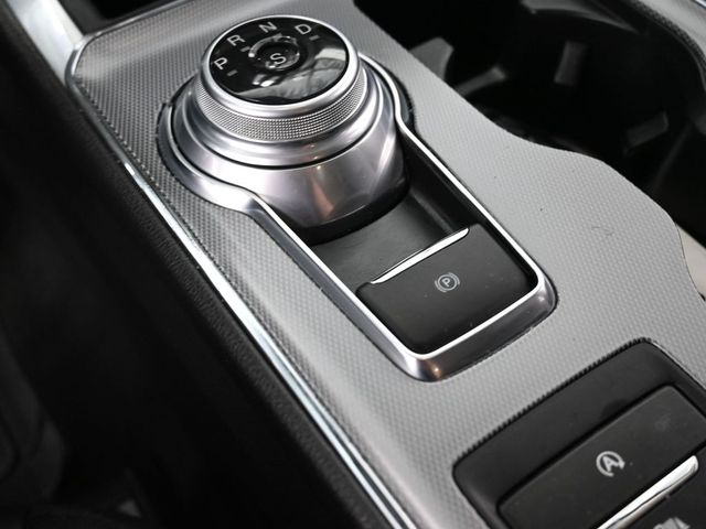 Used 2021 Ford Edge Titanium AWD SUV - photo 23