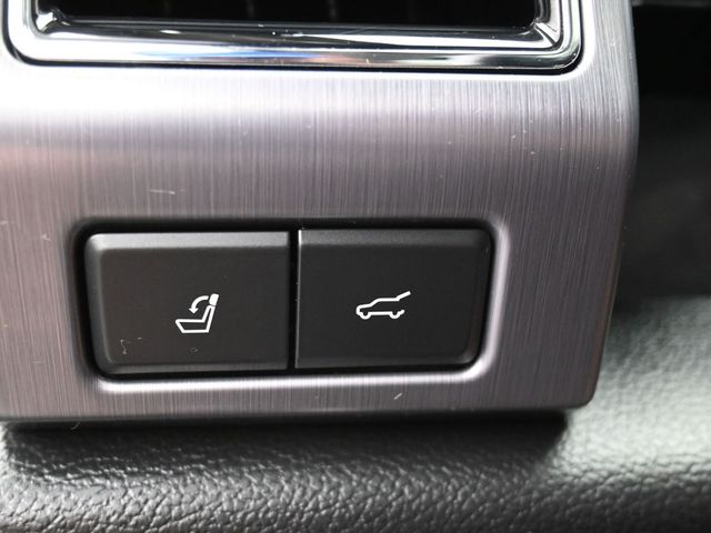 Used 2020 Ford Expedition Platinum 4x4 SUV - photo 32