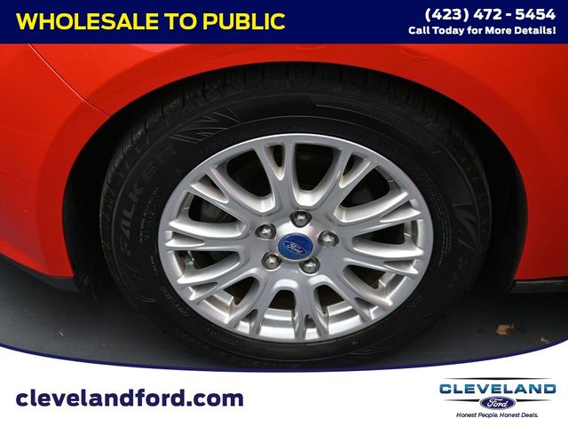 Used 2012 Ford Focus SE - photo 9