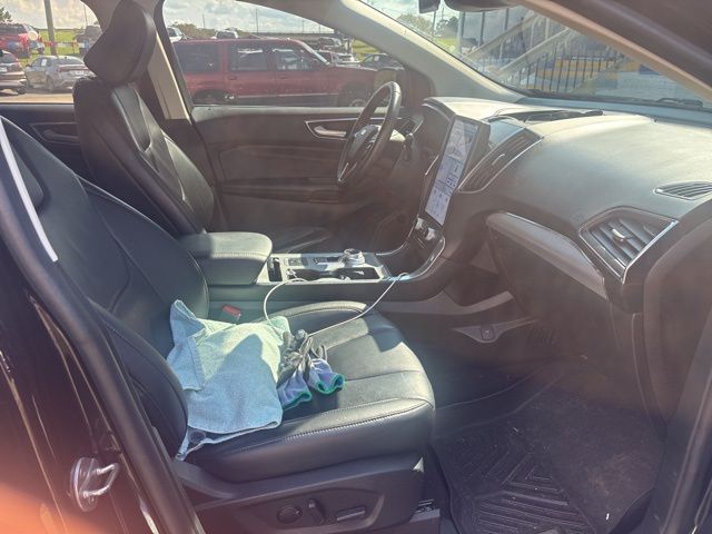 Used 2021 Ford Edge Titanium SUV - photo 13