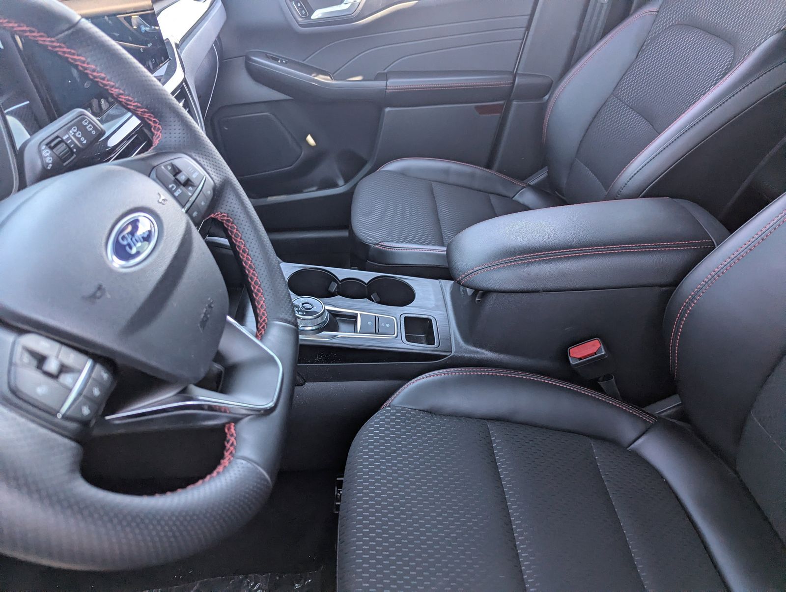 New 2025 Ford Escape ST-Line - photo 50