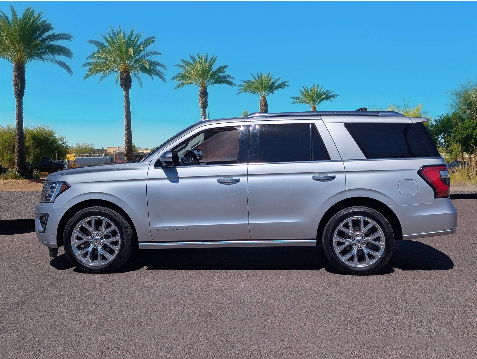 Used 2019 Ford Expedition - photo 2