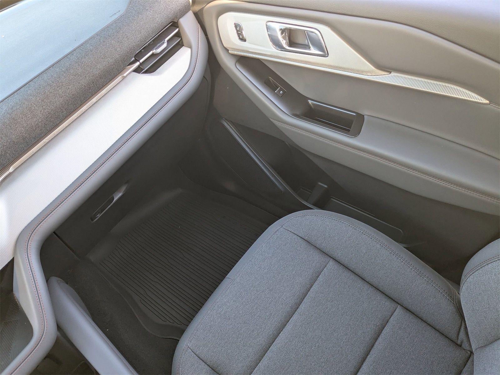 New 2026 Ford Explorer ACTIV - photo 42