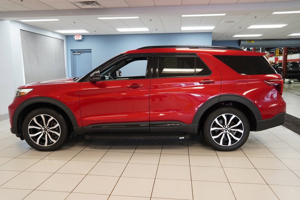 Used 2020 Ford Explorer - photo 2