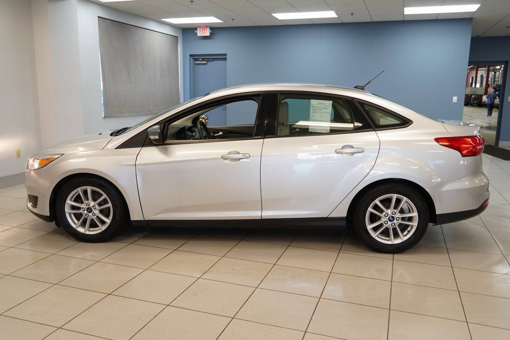 Used 2016 Ford Focus - photo 2