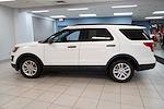 Used 2017 Ford Explorer Base thumbnail 2