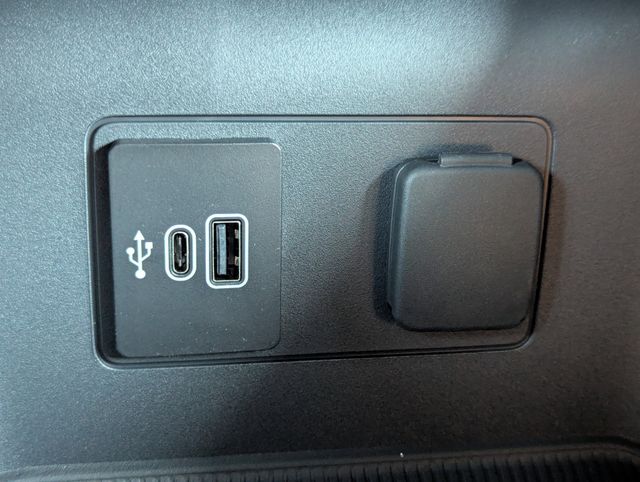 New 2026 Ford Explorer Platinum - photo 24