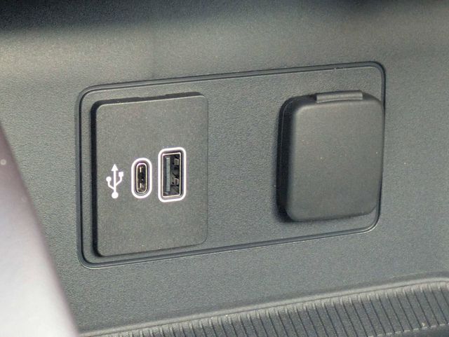 New 2026 Ford Explorer Platinum - photo 24