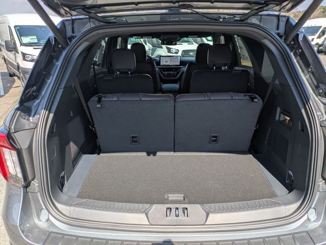 New 2026 Ford Explorer Platinum - photo 7